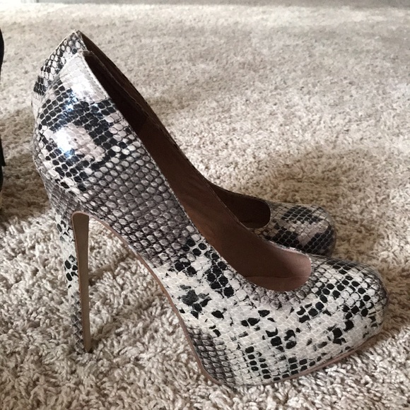 ALDO snakeskin platform stiletto pumps - Picture 2 of 4